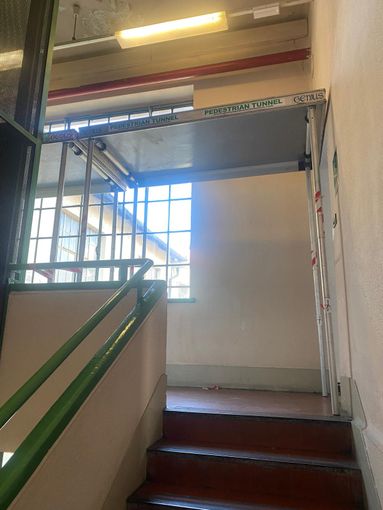 Scuole, alla succursale del Bosso Monti infiltrazioni in un vano scala