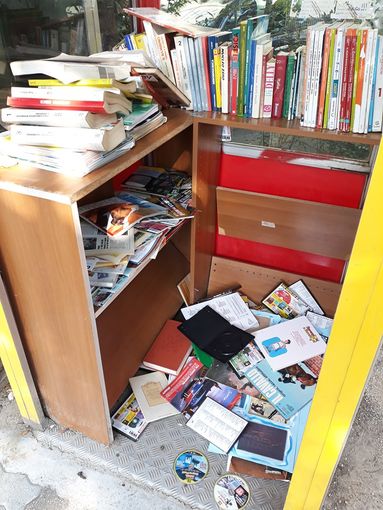 San Donato, vandali in azione alla Cabina dell'Arte Diffusa San Donato, vandali in azione alla Cabina dell'Arte Diffusa