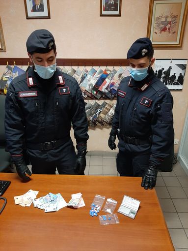 Giro di vite contro la droga: i carabinieri arrestano tre spacciatori nel giro di 24 ore