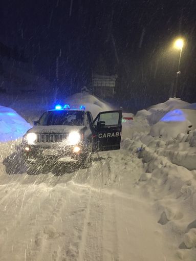 La neve lascia isolata una coppia di anziani a Fontane di Salza di Pinerolo: salvati dai carabinieri