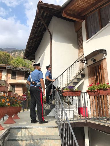 Tragedia a Perosa Argentina, donna e figlia di 6 anni trovate senza vita: probabilmente si tratta di omicidio-suicidio (VIDEO) Tragedia a Perosa Argentina, donna e figlia di 6 anni trovate senza vita: probabilmente si tratta di omicidio-suicidio (VIDEO)