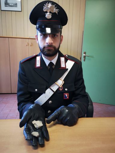 Tentano la truffa dello specchietto ai danni di una donna di 78 anni, ma vengono arrestati Tentano la truffa dello specchietto ai danni di una donna di 78 anni, ma vengono arrestati