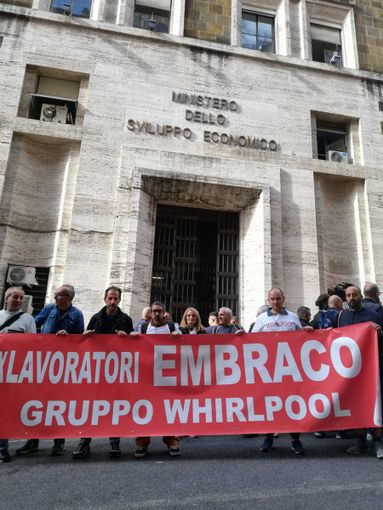 Fallimento Ventures, la Regione attacca il Mise: "Dal governo solo chiacchiere. Il ministro incontri i lavoratori"
