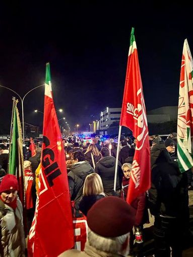 fiaccolata di solidarietà