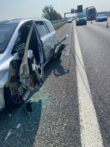 Incidente sulla Tangenziale Sud: due veicoli coinvolti, tre feriti
