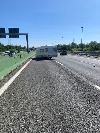 auto incidentata in tangenziale auto incidentata in tangenziale