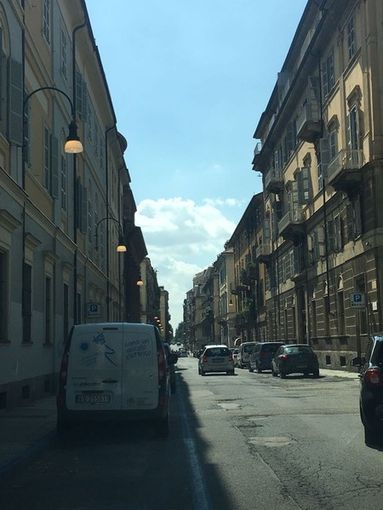 Torino, una targa in ricordo dello scrittore ed ex deportato Bruno Vasari