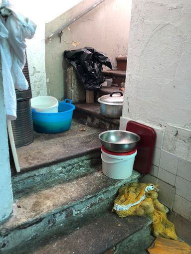 Cucina "da incubo" al ristorante cinese: il titolare denunciato per cattivo stato di conservazione degli alimenti