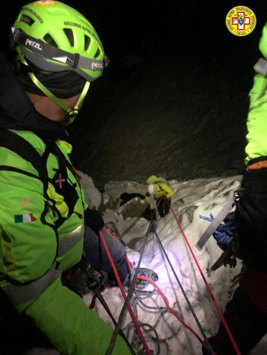Balme, alpinisti restano incastrati con le corde: i soccorritori li recuperano e mettono in salvo alle 2 di notte