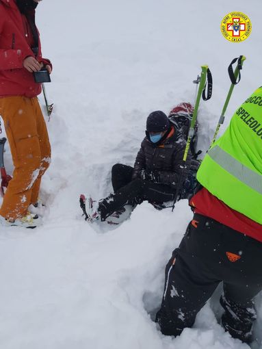 gli uomini del soccorso alpino gli uomini del soccorso alpino