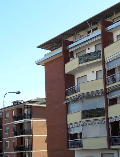 Dramma della solitudine a None: era morto da mesi in casa Dramma della solitudine a None: era morto da mesi in casa