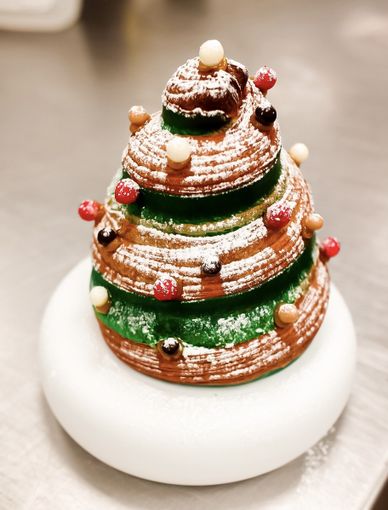 dolce natalizio a forma di albero di Natale