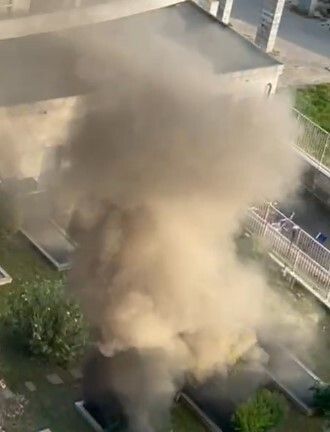 Va a fuoco un garage sotterraneo, momenti di paura in corso Giulio Cesare Va a fuoco un garage sotterraneo, momenti di paura in corso Giulio Cesare