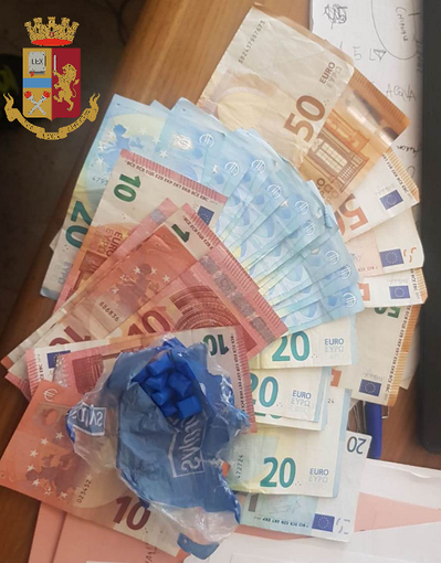 Pusher senegalese arrestato dalla Polizia
