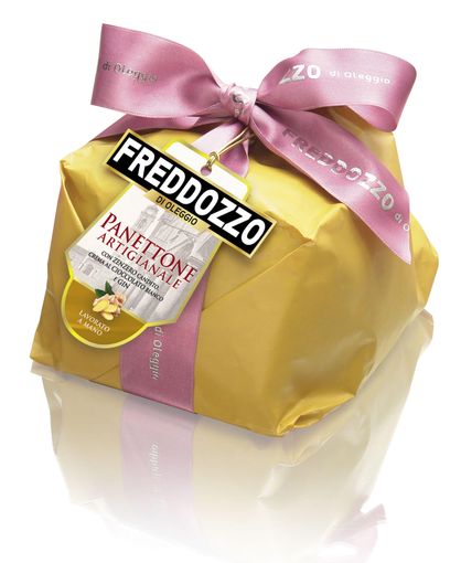 Il panettone artigianale con zenzero candito, crema al cioccolato bianco e gin è una delle leccornie di Casa Freddozzo. Nella galleria fotografica altri prodotti speciali dell'azienda di Oleggio
