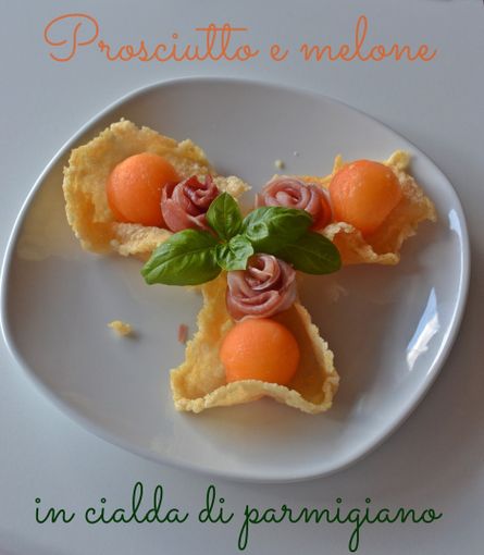 La videoricetta della domenica: prosciutto e melone in fiore La videoricetta della domenica: prosciutto e melone in fiore