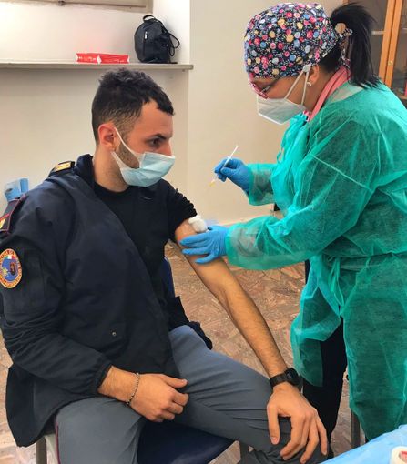 Vaccini, somministrate oggi in Piemonte 37.699 dosi. Da domani le preadesioni per i 40-45enni