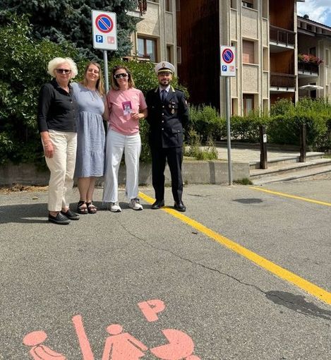 Bardonecchia, arrivano gli &quot;stalli rosa&quot; riservati alle donne in gravidanza e alle famiglie con i bambini