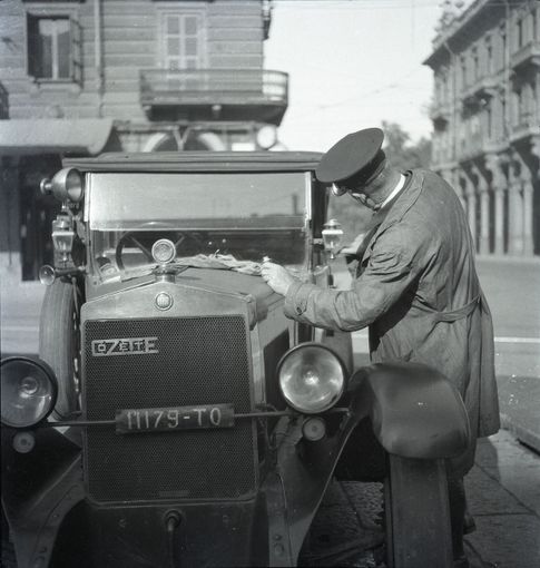 Torino, la città al lavoro raccontata negli scatti di Vittorio &quot;Zuma&quot; Zumaglino