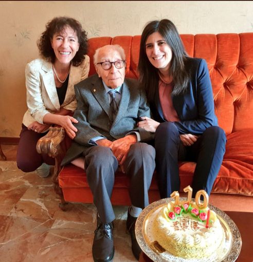 Compleanno con Appendino per Salvatore Cavallo, l'uomo più anziano d'Italia