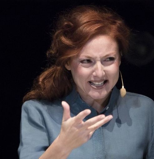 Eleonora Frida Mino torna sul palcoscenico con "Per Questo!" Eleonora Frida Mino torna sul palcoscenico con "Per Questo!"