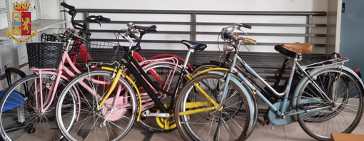 Denunciato ladro &quot;collezionista&quot; di biciclette: l'uomo circolava anche con un'auto senza copertura assicurativa