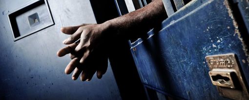 La preoccupazione del garante dei detenuti per le persone in attesa di braccialetto elettronico