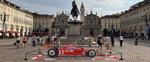 Ferrari davanti al Caval 'd Brons Ferrari davanti al Caval 'd Brons