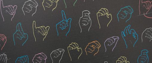 Lis: firmato il primo regolamento regionale per la promozione della lingua dei segni in Piemonte