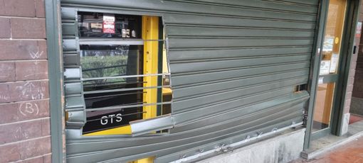 Doppia spaccata nella notte, torna l’allarme sicurezza a Mirafiori Sud