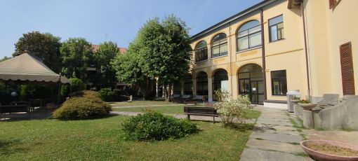 esterno della casa di riposo esterno della casa di riposo