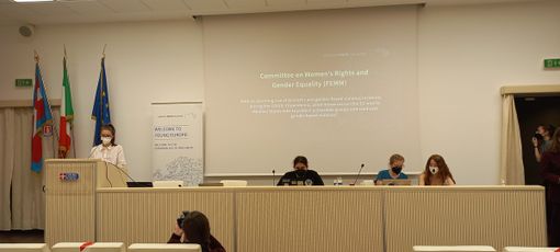 Conclusi a Torino i lavori del Parlamento Europeo Giovani Conclusi a Torino i lavori del Parlamento Europeo Giovani