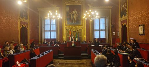 Giornata contro la violenza sulle donne in Comune: giardino Mirabal, la riapertura della struttura Mariposas e la Mole arancione