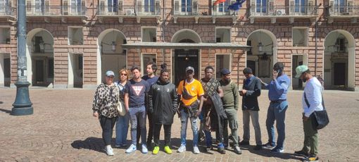 Senza stipendio da mesi, dipendenti del centro di accoglienza in sciopero Senza stipendio da mesi, dipendenti del centro di accoglienza in sciopero