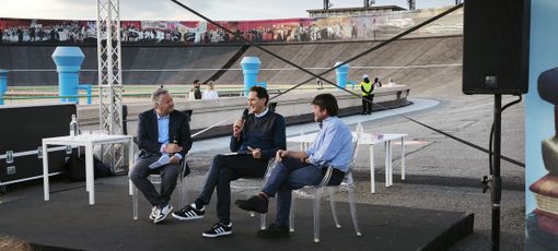 Maserati sulla Pista 500 della Fiat, ma è la barca a vela di Soldini