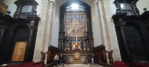 Terminata la ristrutturazione del Duomo, dopo l'incendio della Cappella della Sindone del 1997 Terminata la ristrutturazione del Duomo, dopo l'incendio della Cappella della Sindone del 1997