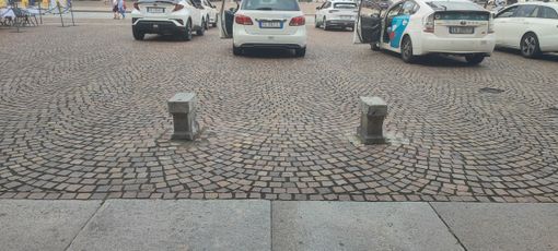 Entro settembre saranno riparate le panchine rotte da due ubriachi in piazza Vittorio