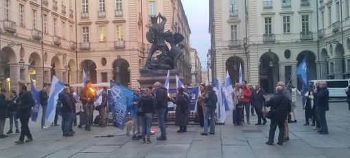 Le fiaccole di Radicali e +Europa per tenere accesa l'attenzione sulla vicenda Navalny Le fiaccole di Radicali e +Europa per tenere accesa l'attenzione sulla vicenda Navalny