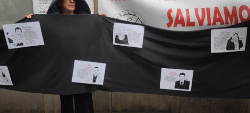 Piobesi si schiera con Gaza e riempie le strade di lenzuoli bianchi