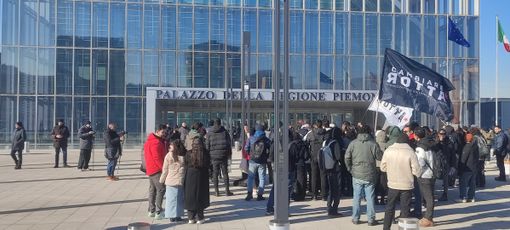 Chiorino con studenti in protesta Chiorino con studenti in protesta