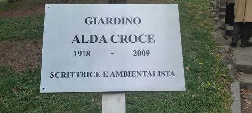 Divelta la targa per Alda Croce in piazza Adriano, il Centro Pannunzio: &quot;Ripristinatela&quot;