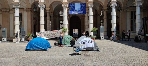 La solidarietà del Consiglio comunale agli studenti minacciati e aggrediti al Campus Einaudi La solidarietà del Consiglio comunale agli studenti minacciati e aggrediti al Campus Einaudi