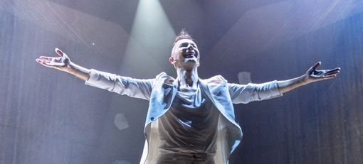 Arturo Brachetti riparte in tournée con il suo "Solo", lo spettacolo che lo ha reso il re mondiale del quick change Arturo Brachetti riparte in tournée con il suo "Solo", lo spettacolo che lo ha reso il re mondiale del quick change