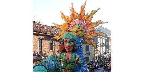 Carri, coriandoli e chiacchiere: al via il carnevale di Nichelino