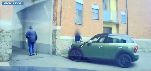 Da Pinerolo a Rivoli, si fingevano tecnici del gas e derubavano gli anziani: in manette rom Da Pinerolo a Rivoli, si fingevano tecnici del gas e derubavano gli anziani: in manette rom