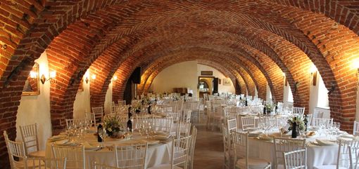 Rivalta, una cascina del Settecento utilizzata come location per matrimoni Rivalta, una cascina del Settecento utilizzata come location per matrimoni