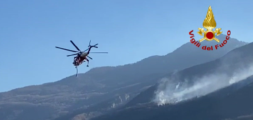 elicottero dei vigili del fuoco elicottero dei vigili del fuoco