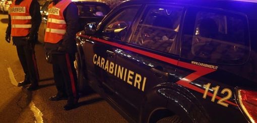 Moncalieri, esce di casa per acquistare la droga e viene rapinato dal pusher: denunciati entrambi
