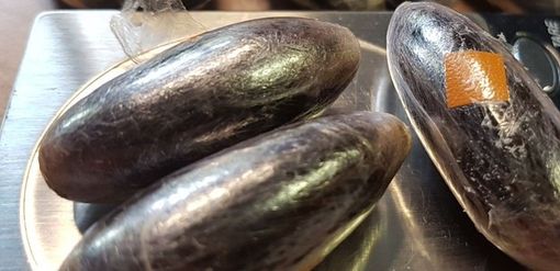 Al volante con la patente scaduta: in auto gli trovano 8 grammi di cocaina