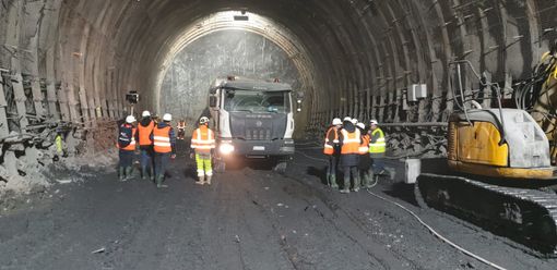 Il mondo dell'impresa in visita ai cantieri francesi della Torino-Lione. Ravanelli: "Accelerare, è un'opera fondamentale per le nuove generazioni" Il mondo dell'impresa in visita ai cantieri francesi della Torino-Lione. Ravanelli: "Accelerare, è un'opera fondamentale per le nuove generazioni"
